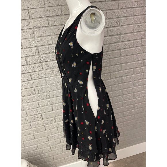 BCBGeneration Women Black Daisy Print Ruffle Layered Mini Halter Dress Size 4 NW - Picture 6 of 12